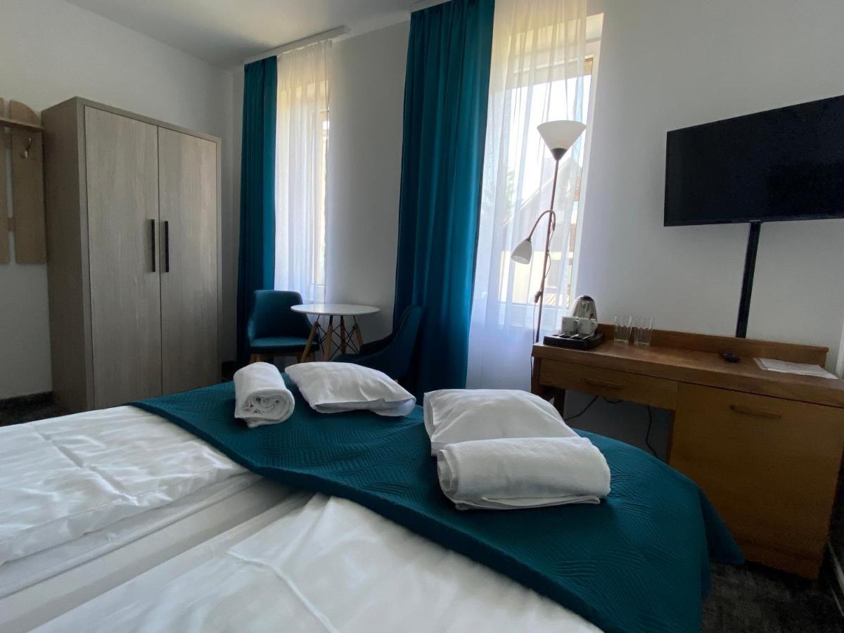 Hotel Mikolajek Jarosławiec Exterior foto